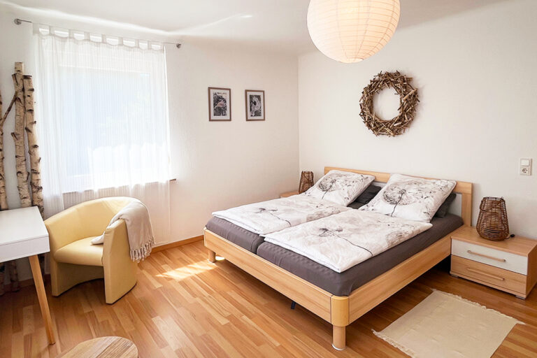 Ferienwohnung Waldnah - St. Ingbert - Hassel - Schlafzimmer